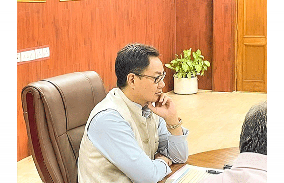 Shri Kiren Rijiju with Directors of #MoES